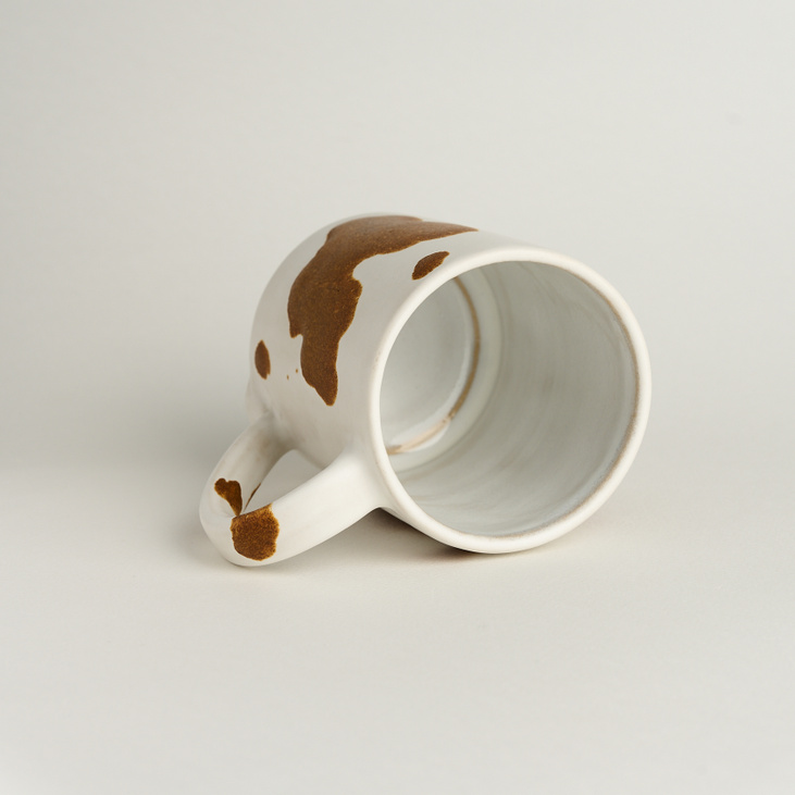 Кружка прямая, Коровка светлая 470 мл.