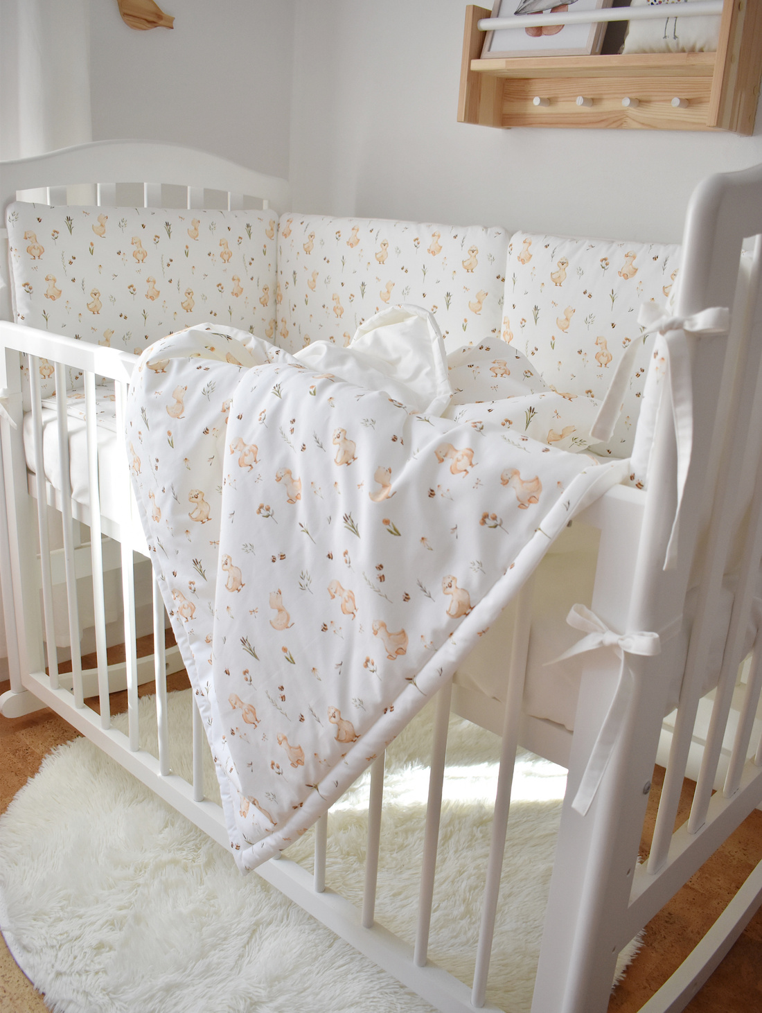 Комплект "Утёнок" в прямоугольную кроватку - фотография товара