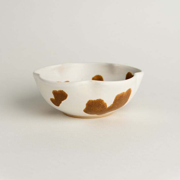 Фигурный боул "Коровка светлая"