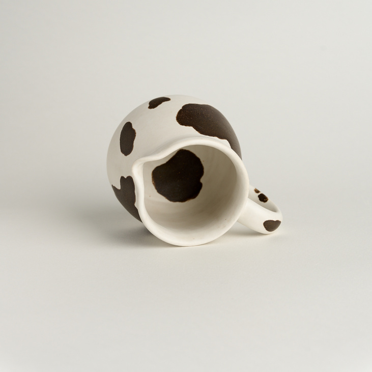 Молочник "Коровка темная"