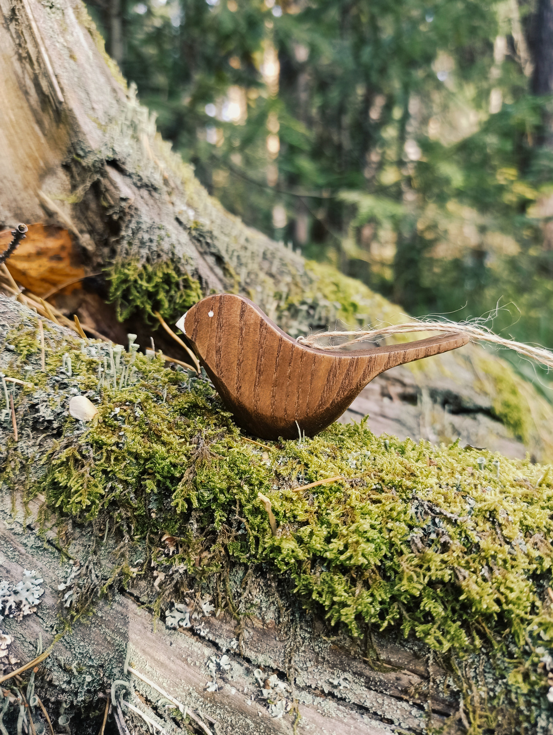 Елочная игрушка "Птичка из ясеня" - фотография товара