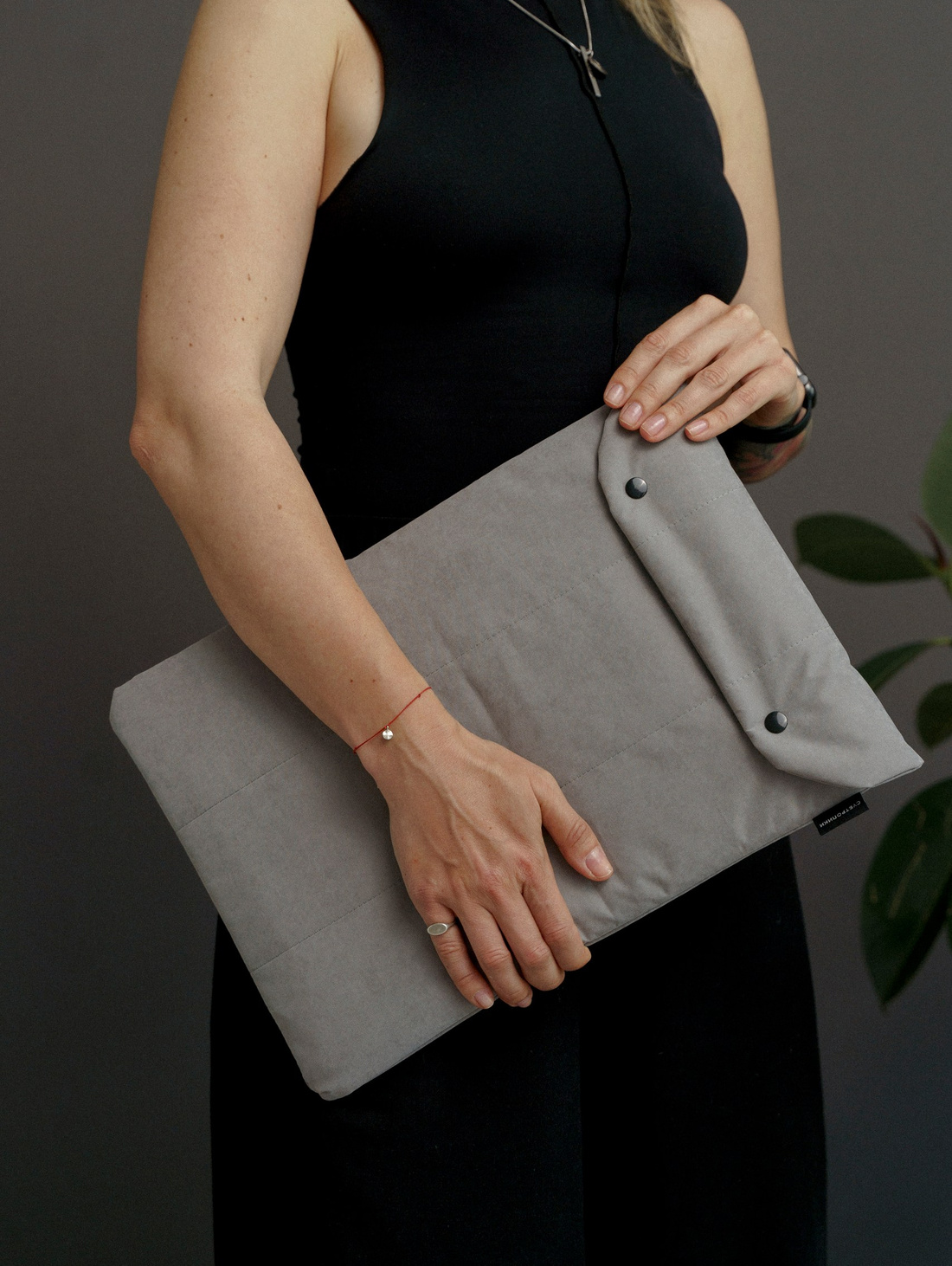 Чехол для MacBook 13/14, дымчатый - фотография товара