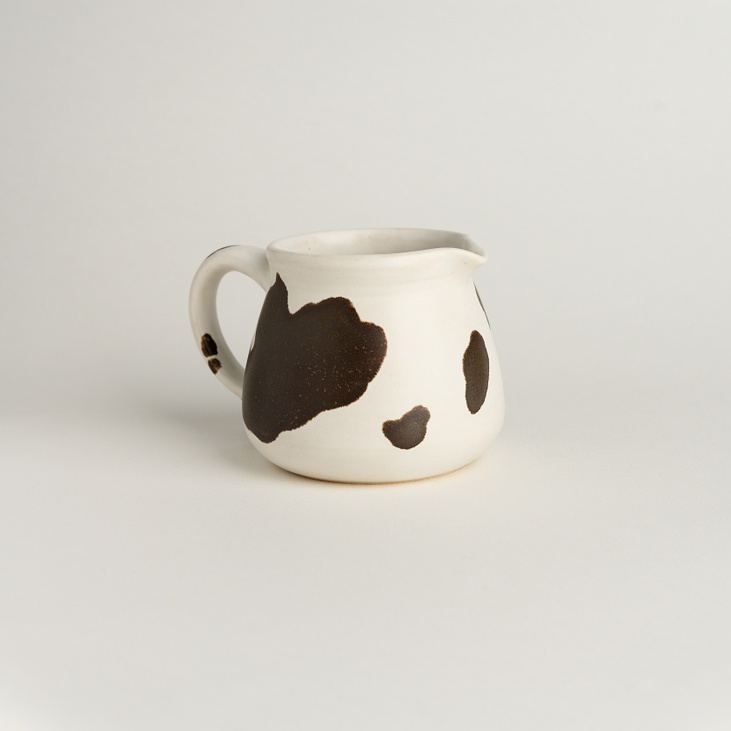 Молочник "Коровка темная"