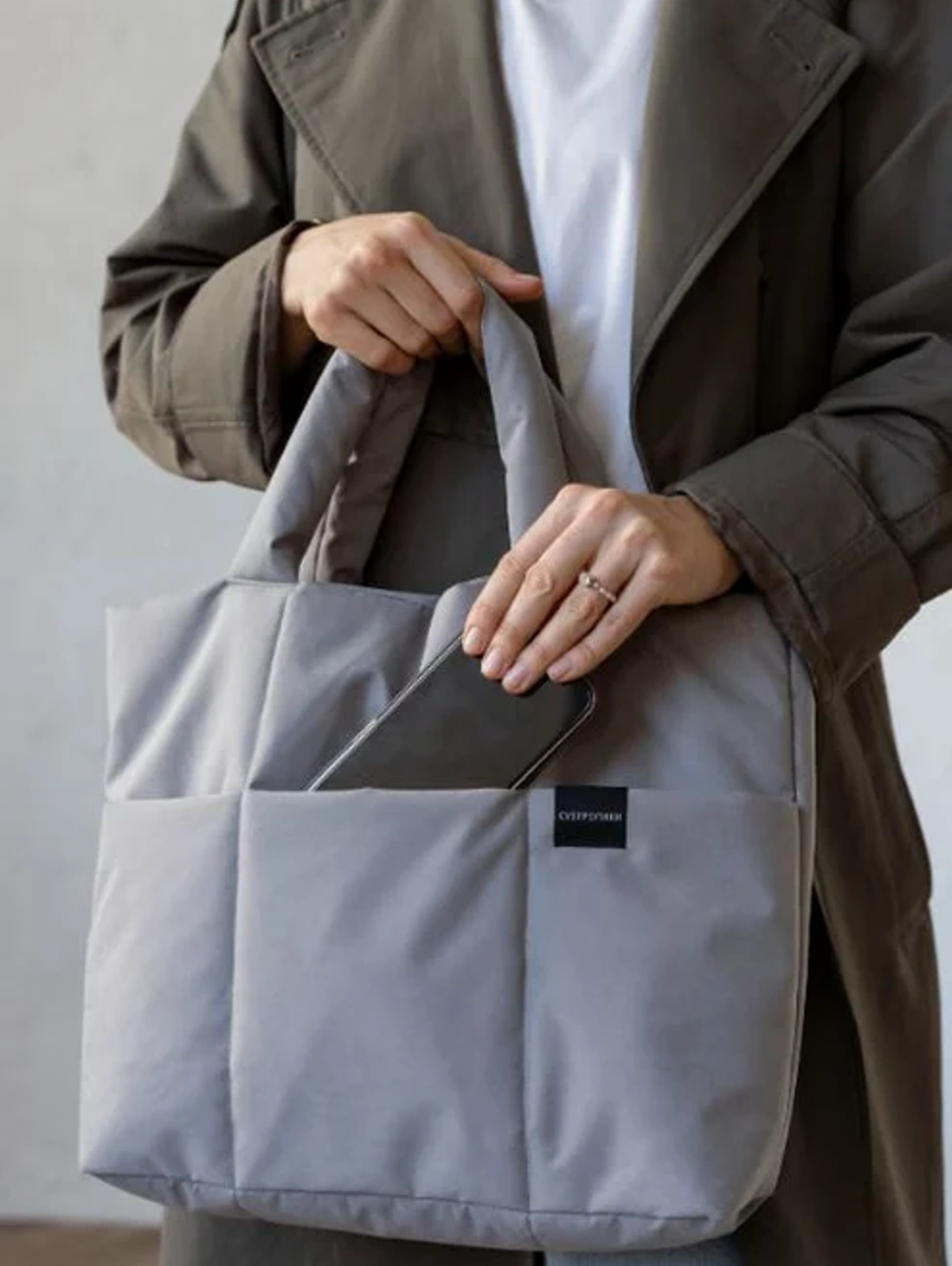 Дутая сумка LOKKI, дымчатый - фотография товара