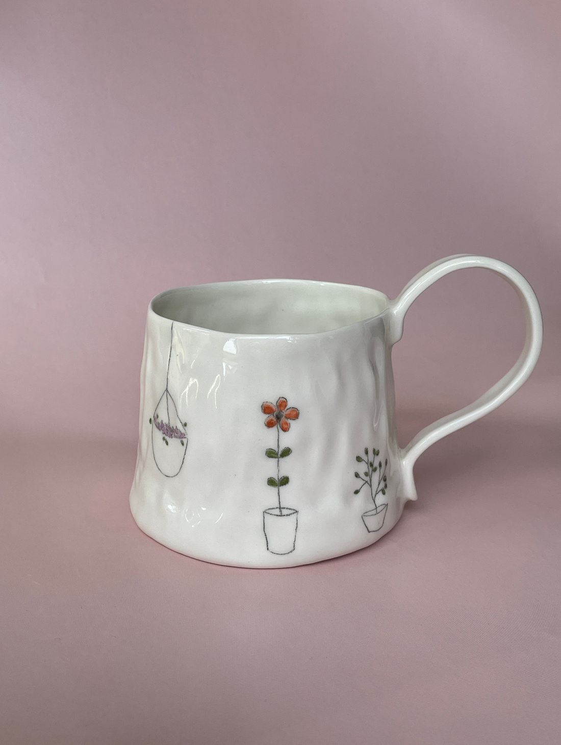Керамическая кружка ручной работы «Цветы в горшках» - фотография товара