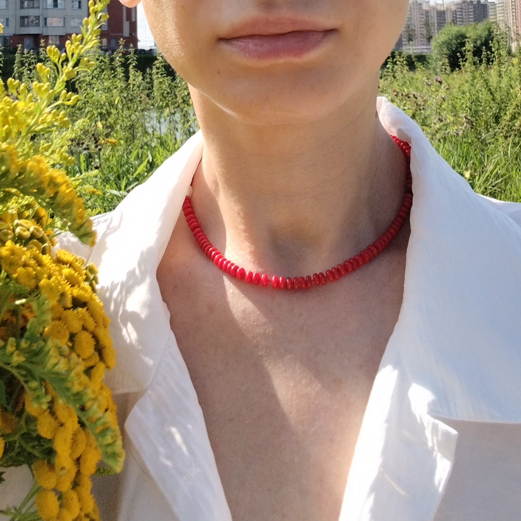 Колье из красного коралла с жемчугом