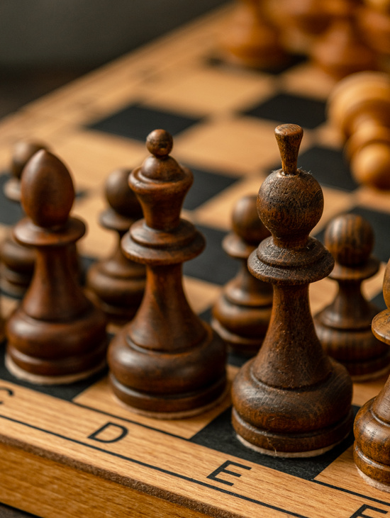 Деревянные шахматы