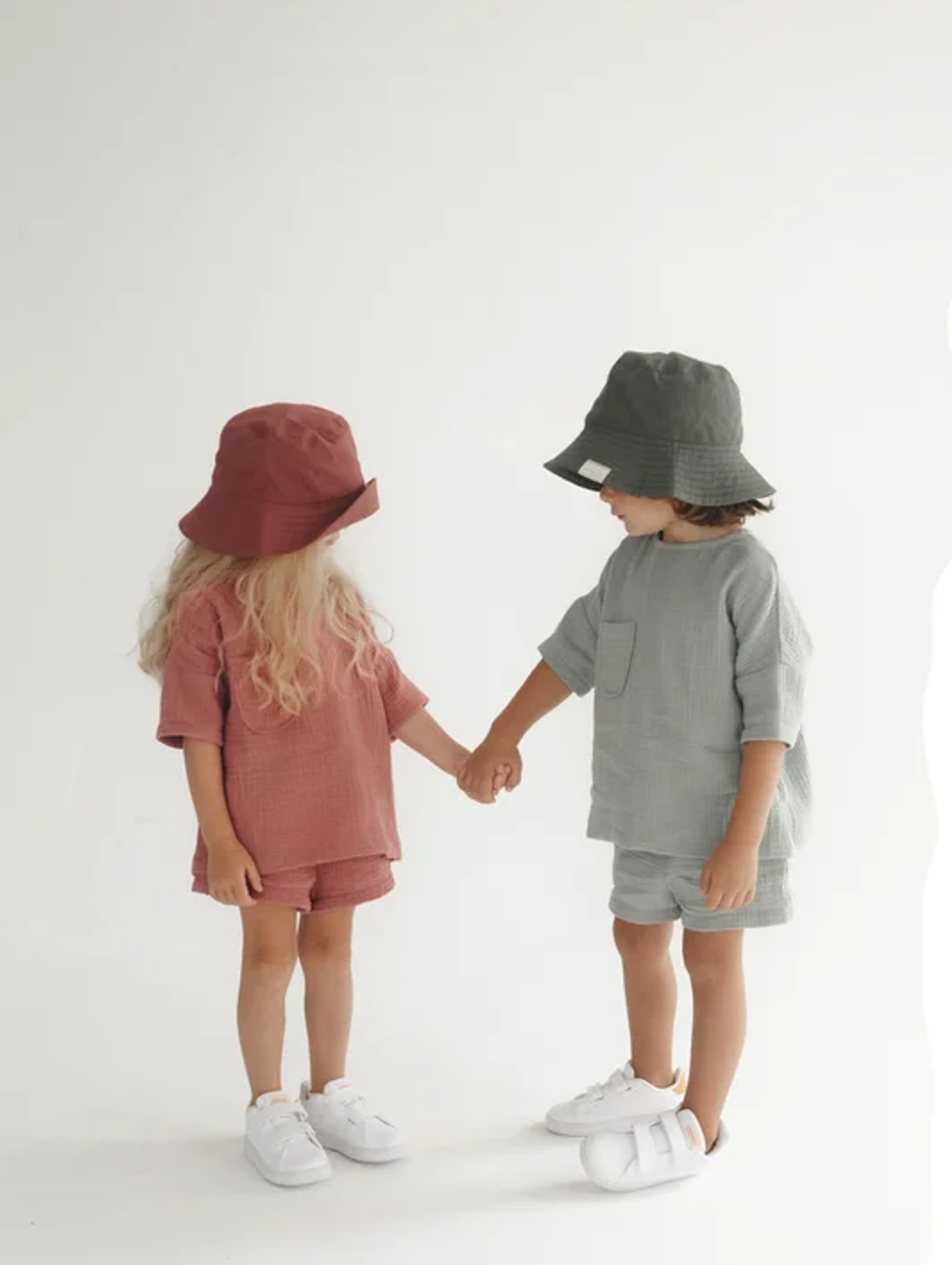 Панама из конопляной ткани Хвойный - фотография товара