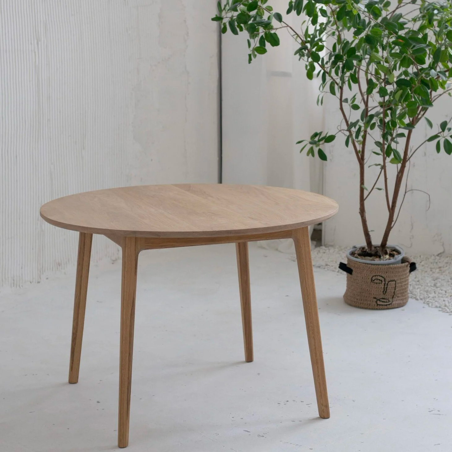 Круглый обеденный стол "Руан" - фотография товара