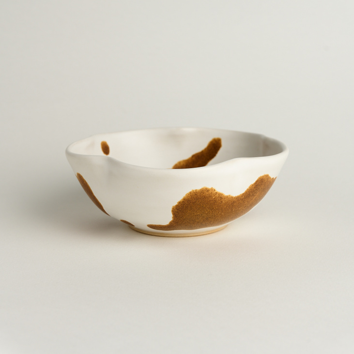 Фигурный боул "Коровка светлая"