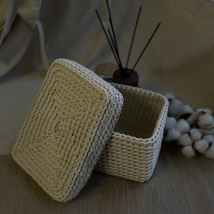 Корзинка для хранения с крышкой