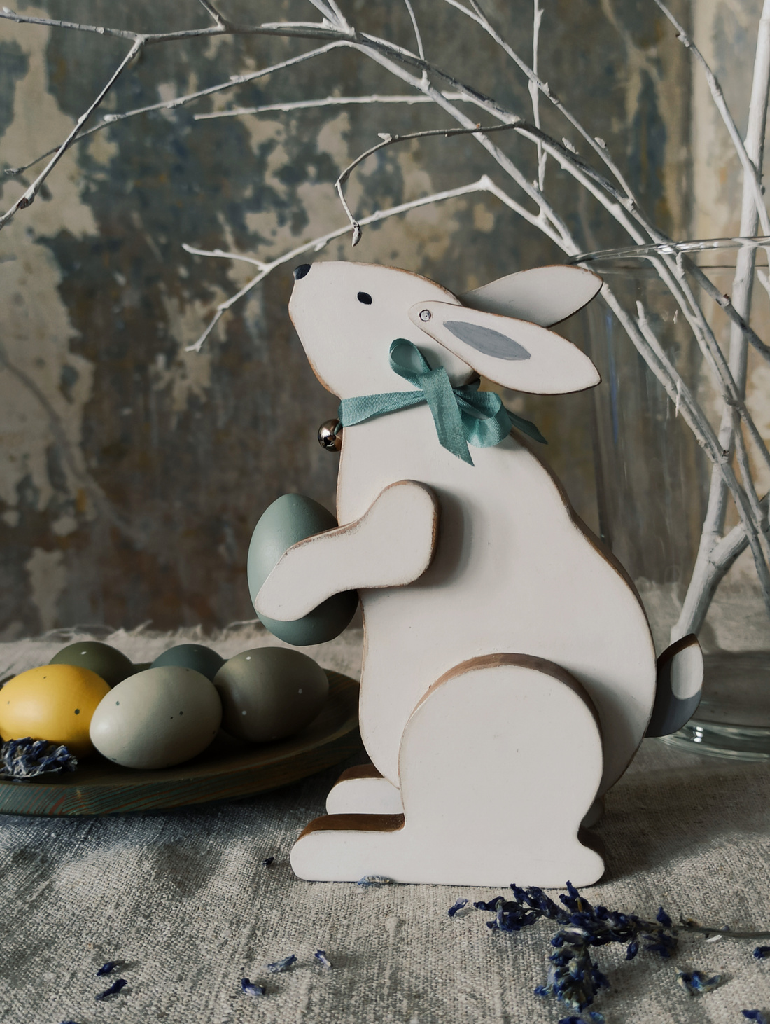 Большой интерьерный зайчик "Оливер" Пасхальный - фотография товара