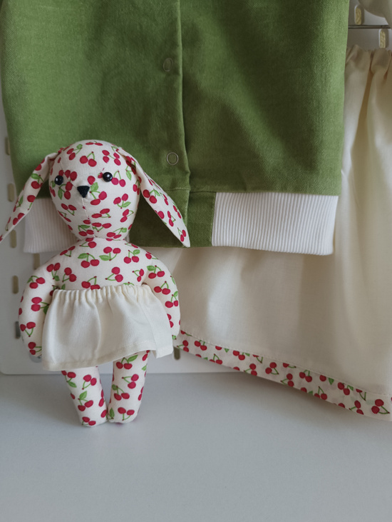 Подарочный набор одежды "Вишенка" для девочки