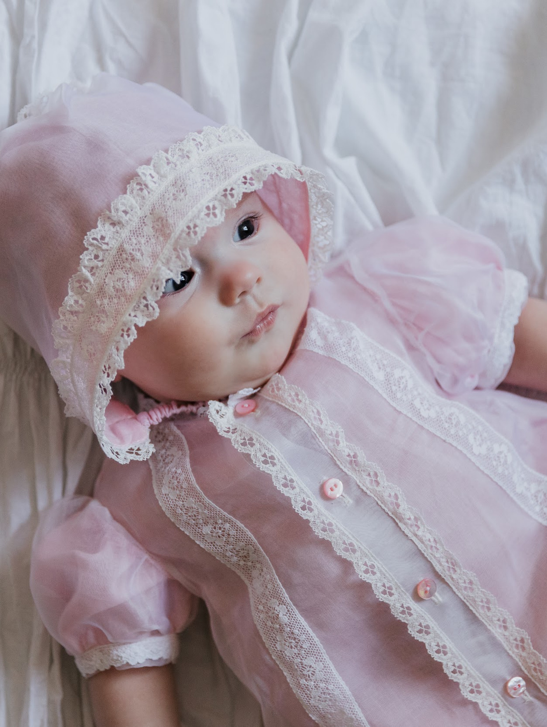 Розовый ромпер из органзы и кружева - фотография товара