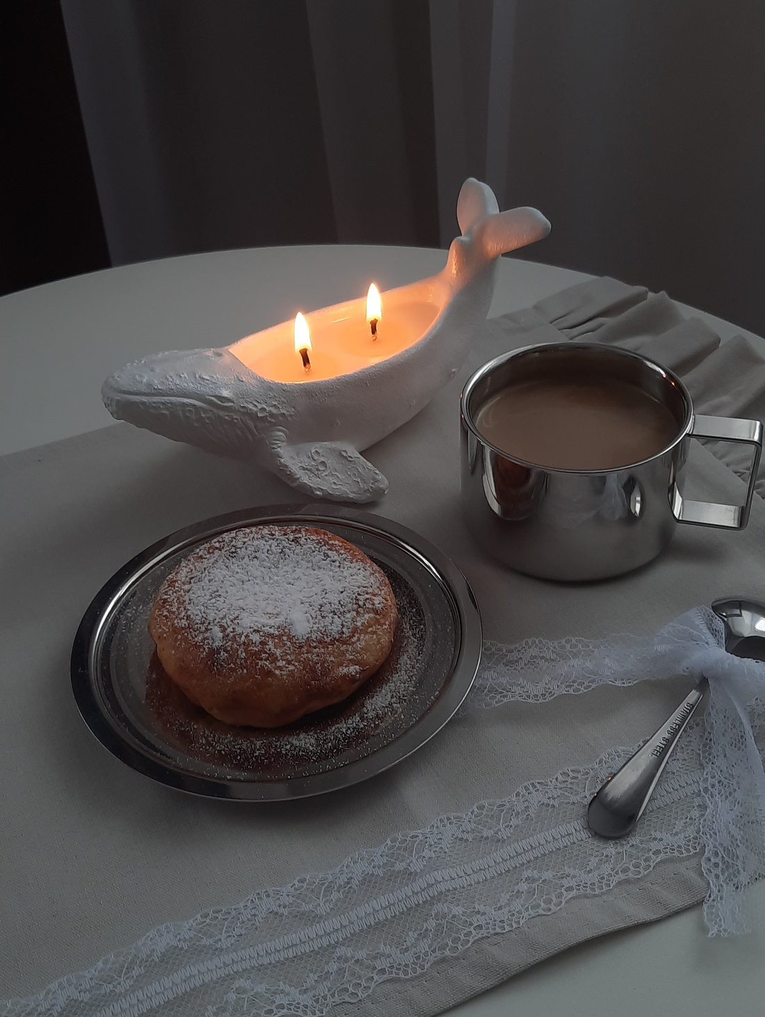 Свеча "Кит" с ароматом Чёрное море - фотография товара