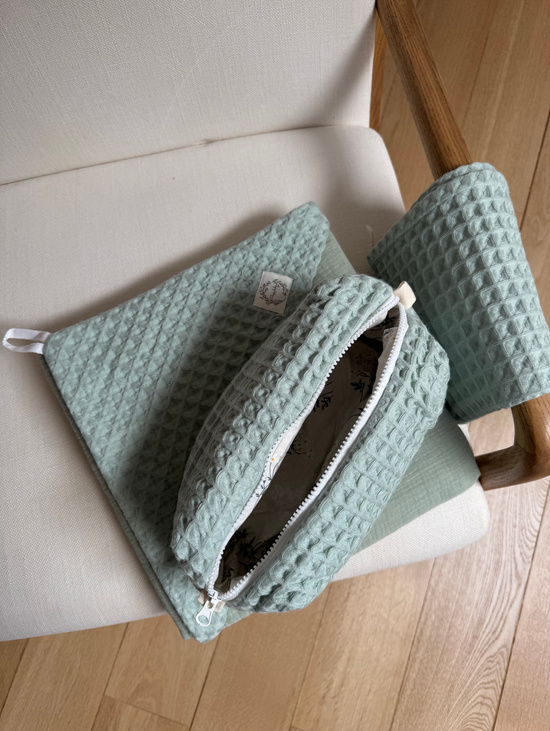 Вафельная косметичка “Pistachio”