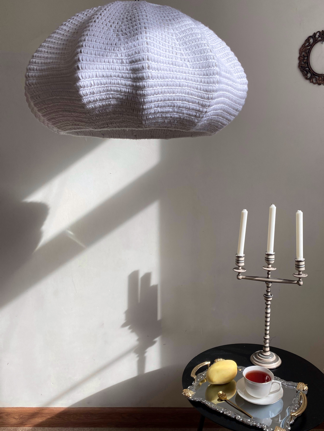 Круглый вязаный светильник - фотография товара