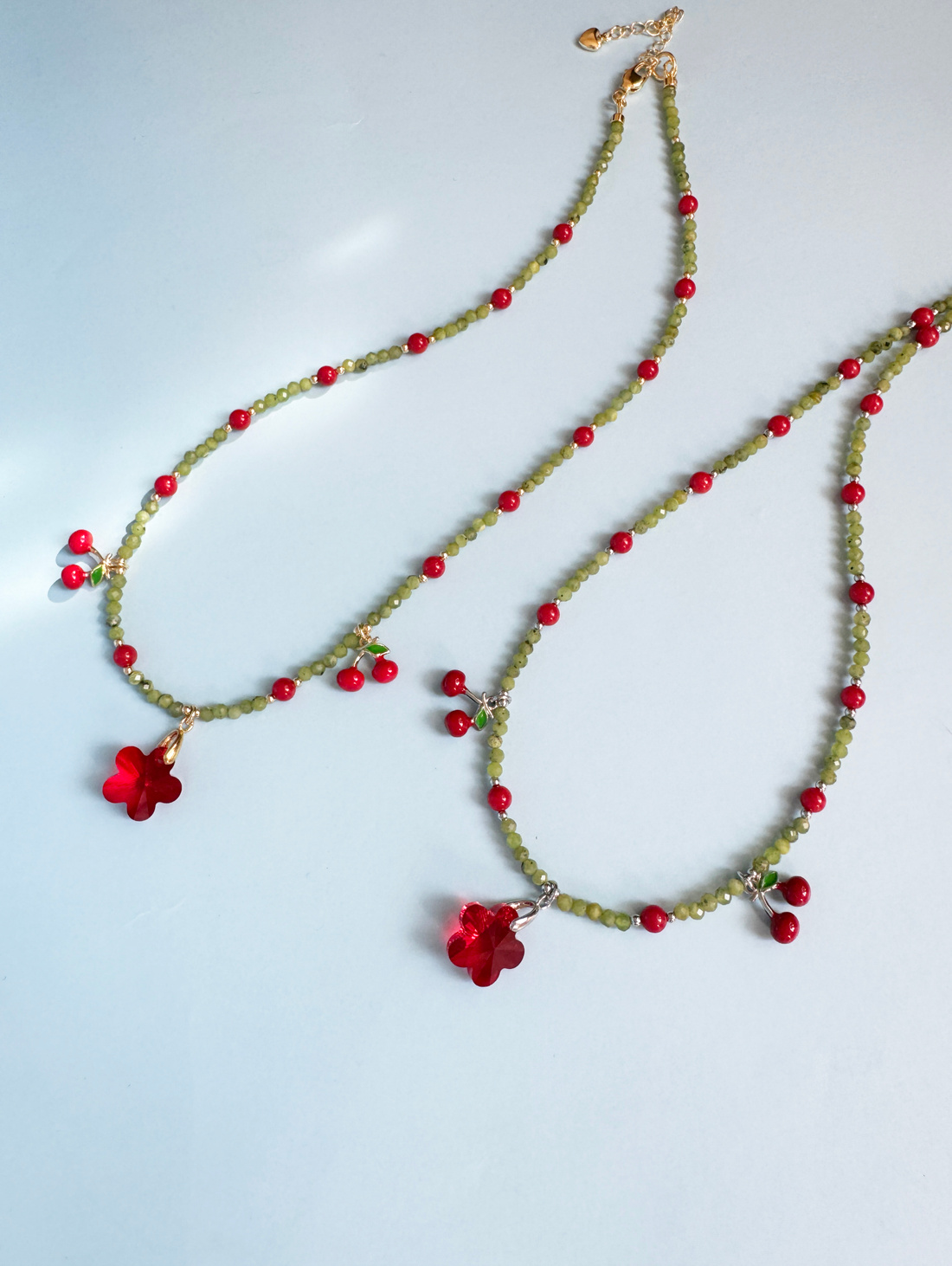 Колье "Ягодки-цветочки" - фотография товара