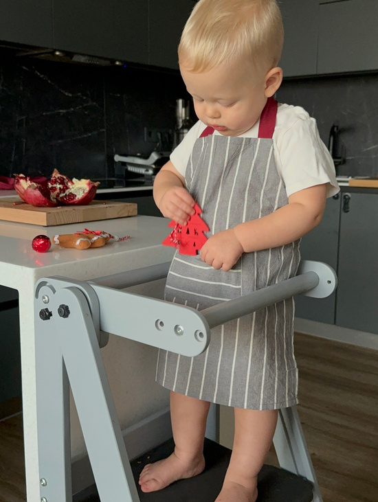 Кухонные фартуки для взрослых и детей