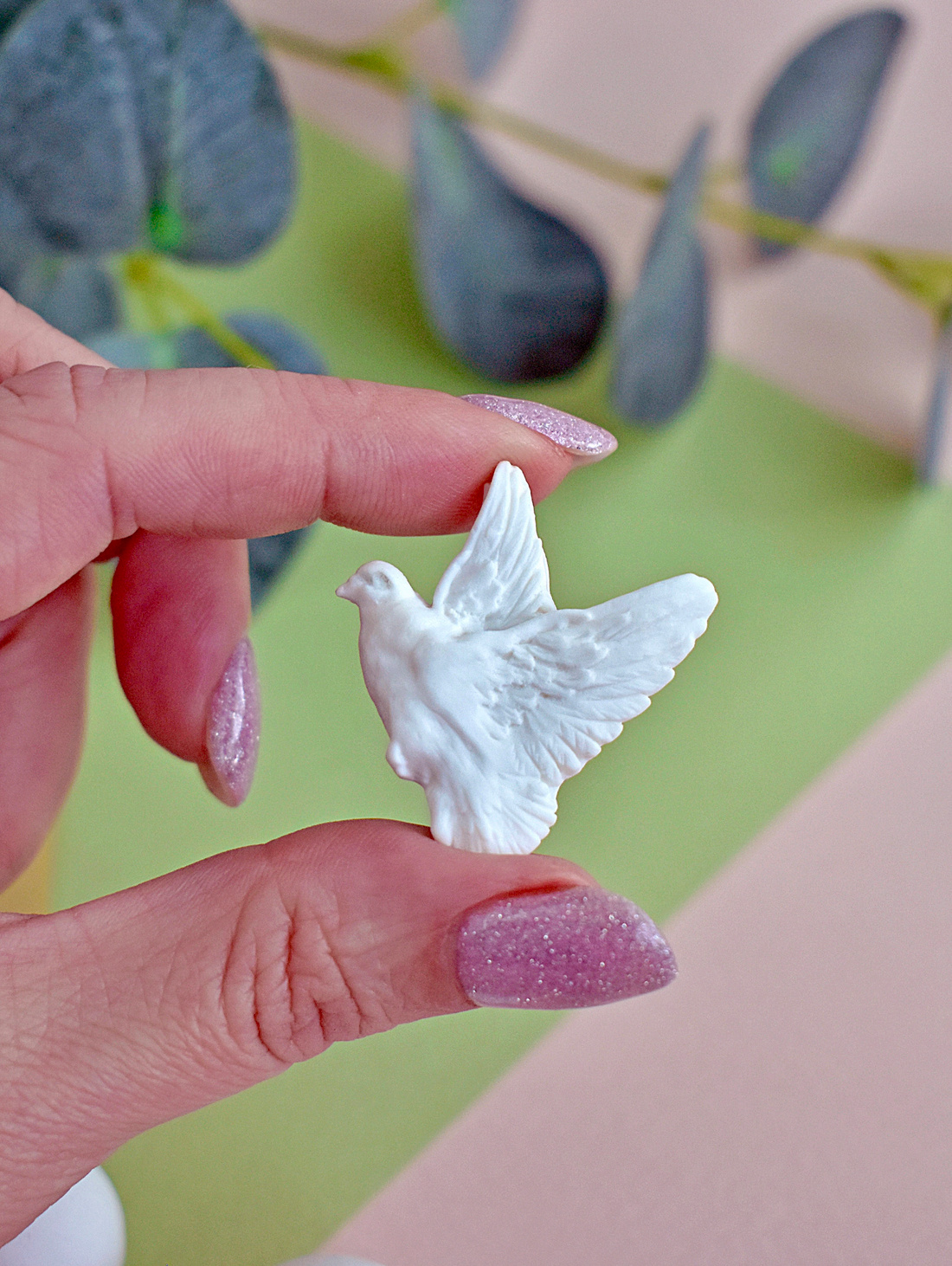 Брошь "Голубь белая" - фотография товара