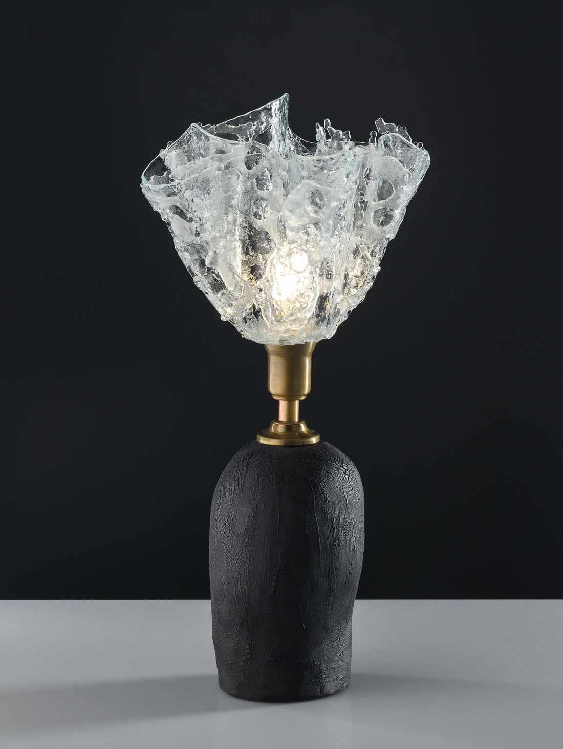 Светильник черный из серии «Форма жизни» - фотография товара