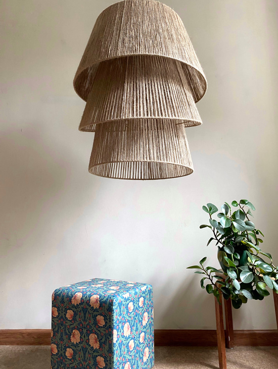 Оригинальная люстра из джута