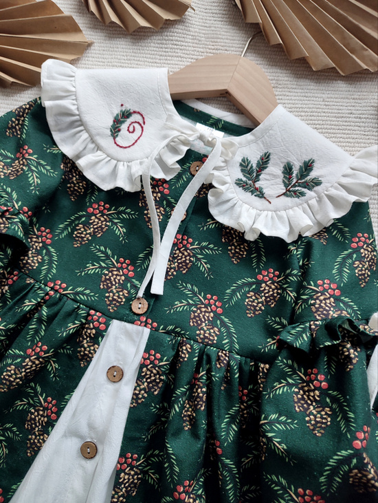 Платье "Тея" новогоднее с шишками