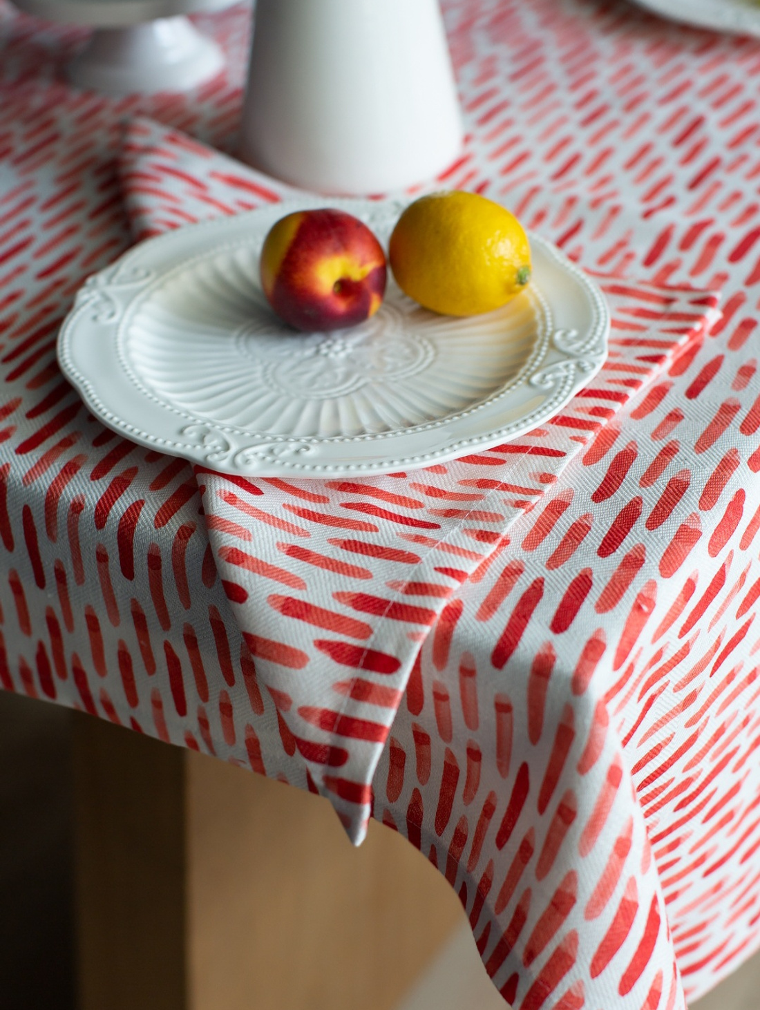 Салфетки "Штрихи красные" - фотография товара