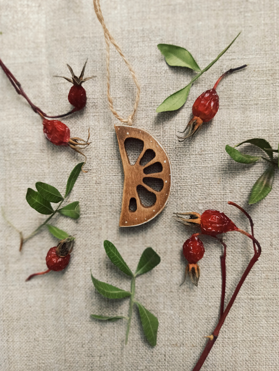 Елочная игрушка "Полудолька малая"