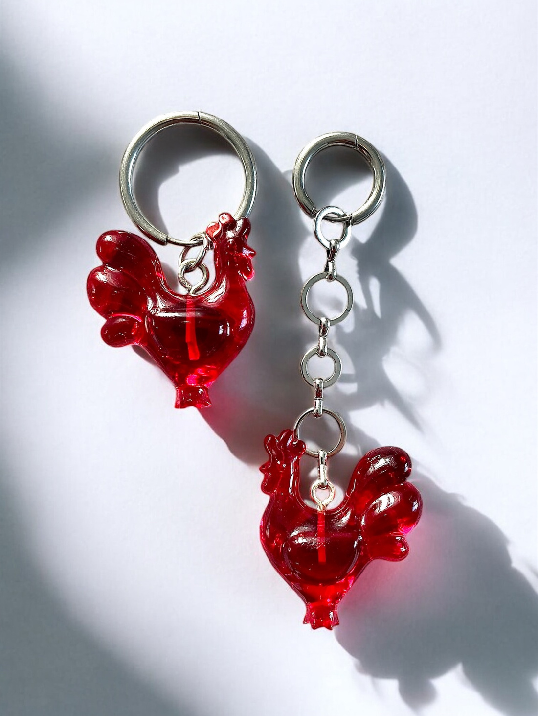 Серьги "Леденцы петушки" глянец красные асимметричные - фотография товара