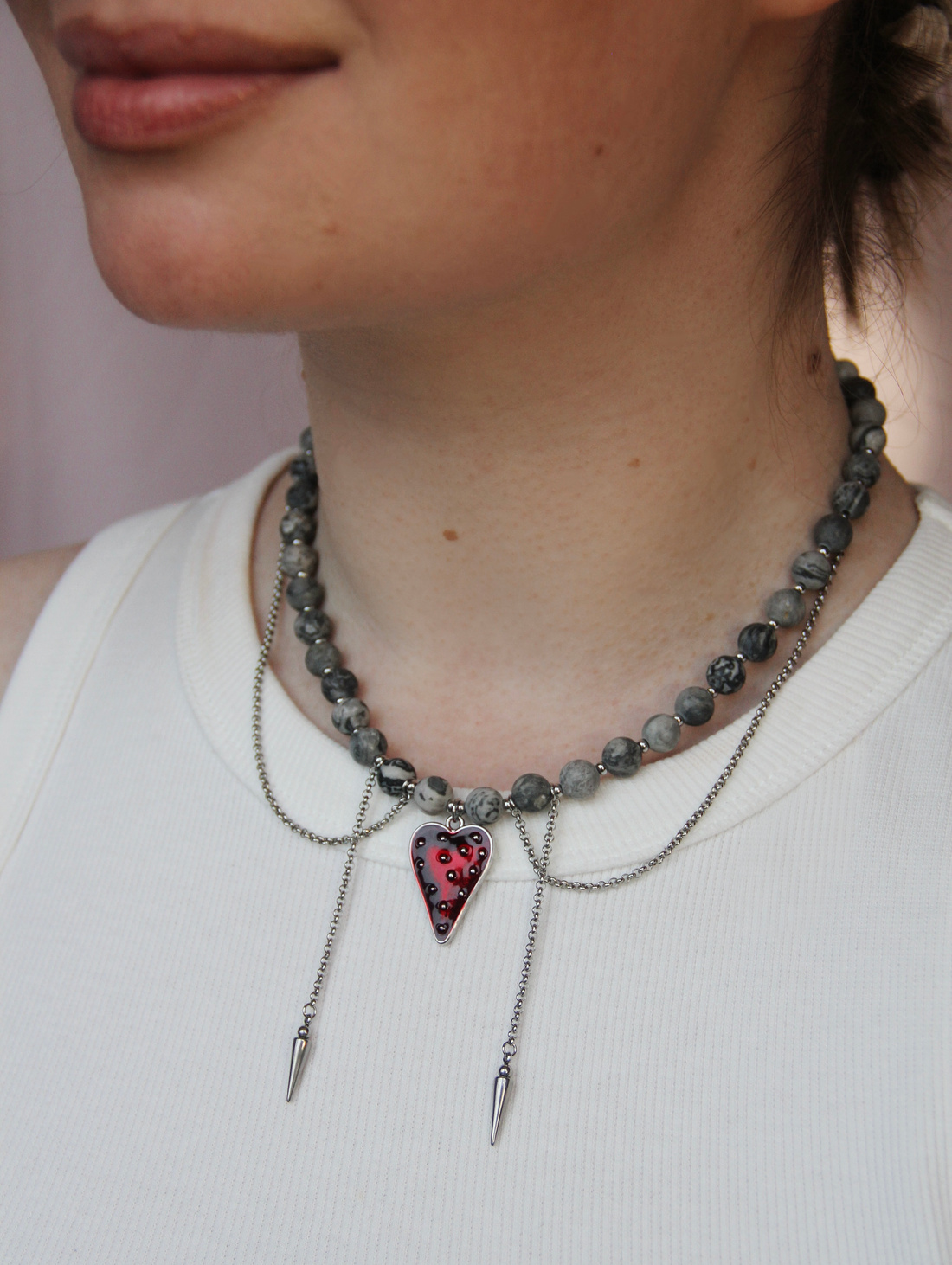 Колье из серой яшмы - фотография товара