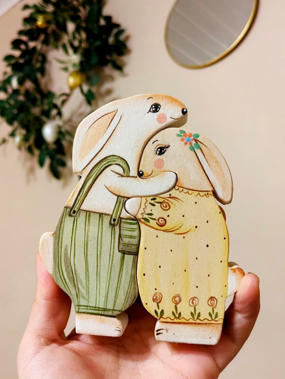 Декоративный пазл-зайки в зелёном - фотография товара