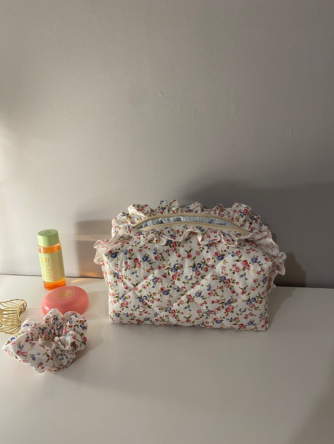 Косметичка с рюшами - фотография товара