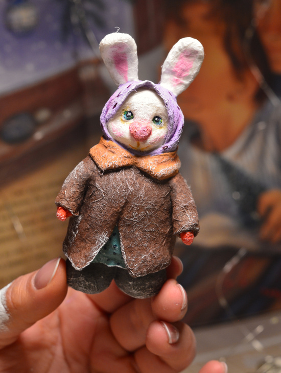 Ёлочная игрушка "Ватный зайка"