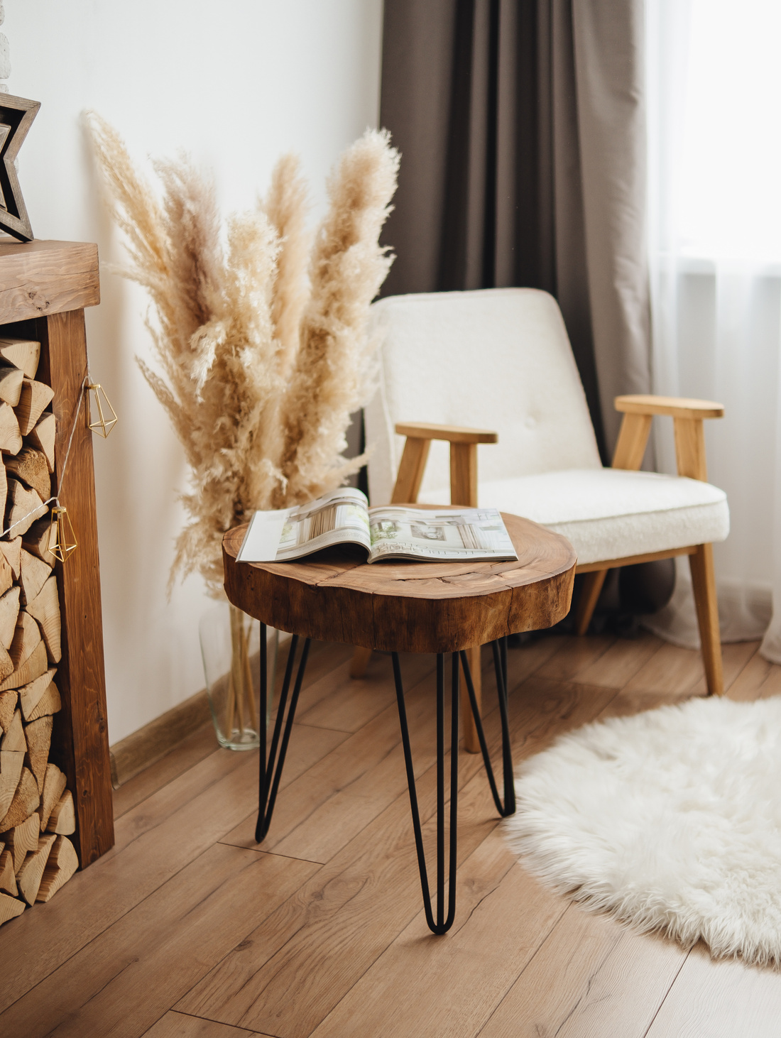 Журнальный столик из карагача - фотография товара