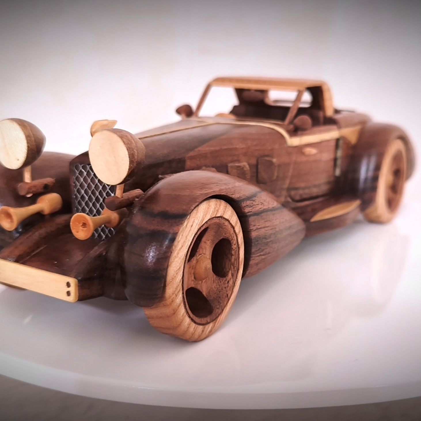 Ретроавто Delage D8 деревянная модель ручной работы в масштабе 1:20 - фотография товара