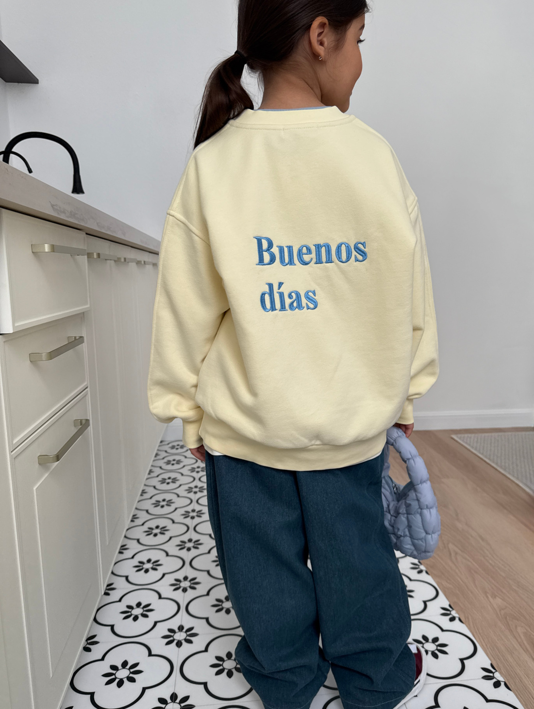 Свитшот "Buenos días" - фотография товара