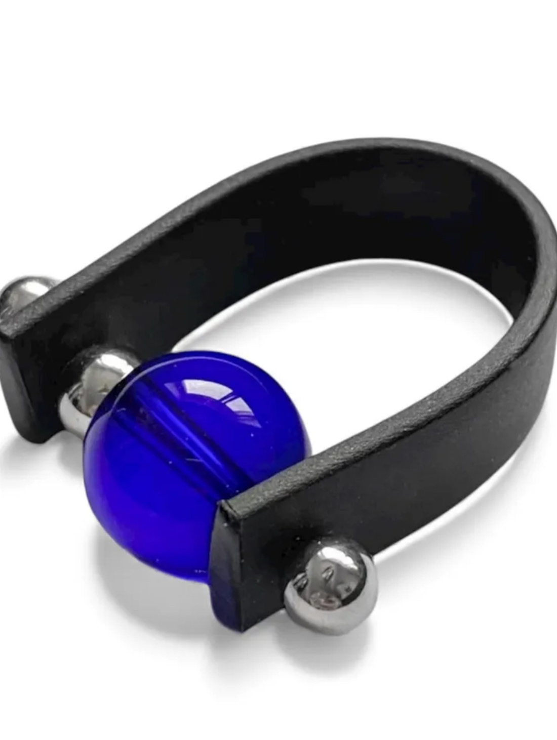 Кольцо синее из каучука и муранского стекла - фотография товара