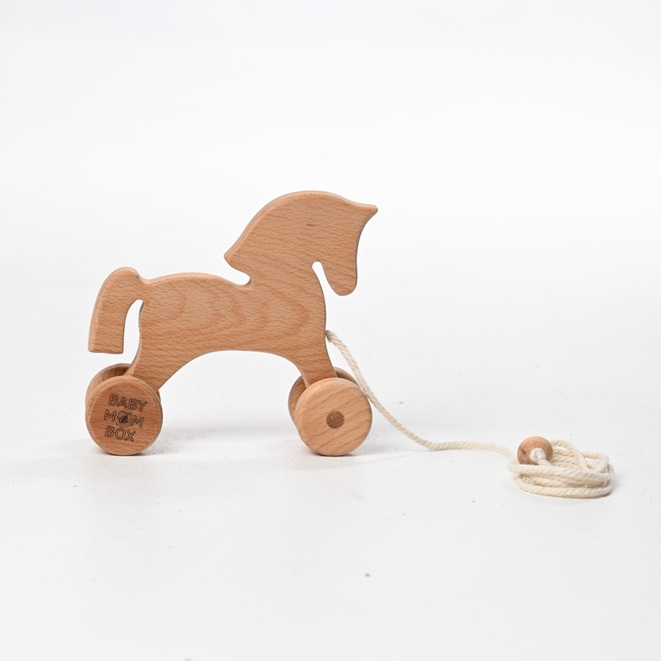 Каталка-лошадка из бука