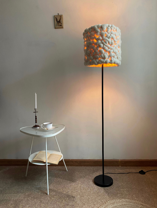 Торшер с абажуром из мериноса