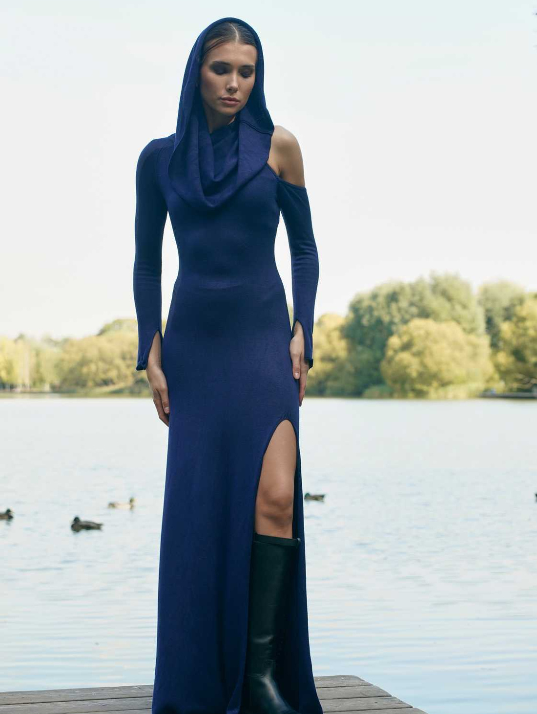 Платье вязанное макси (синий) - фотография товара