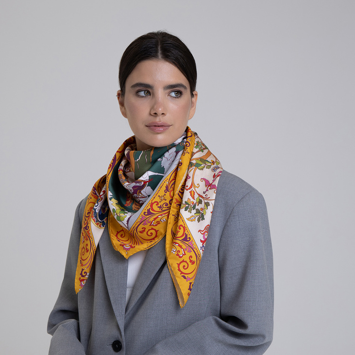 Шелковый платок «Сказки Пушкина светлый» 90х90