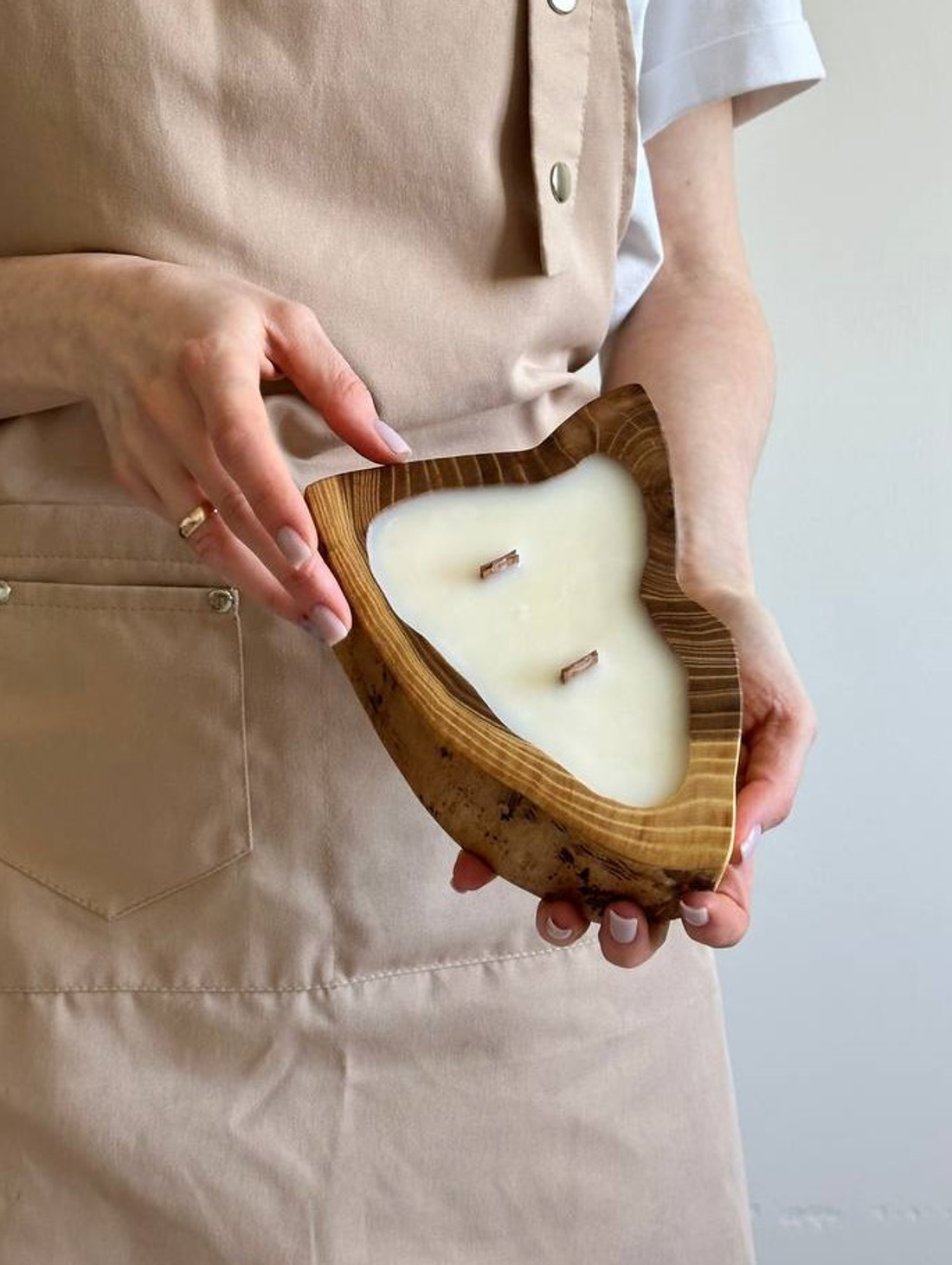 Свеча в дереве "Кашемировая слива" - фотография товара