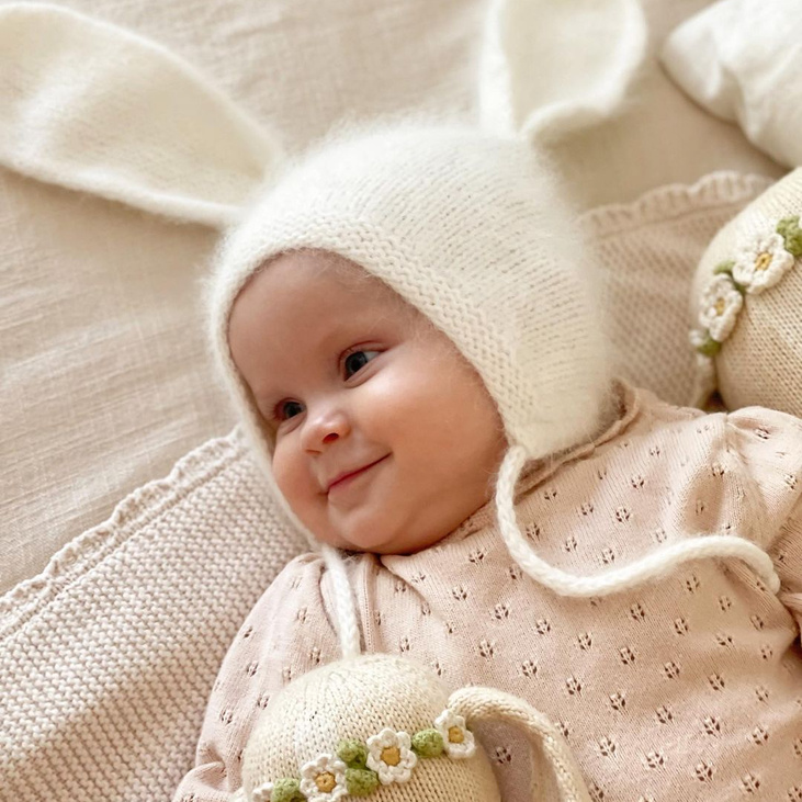 Шапочка для новорожденного и пинетки