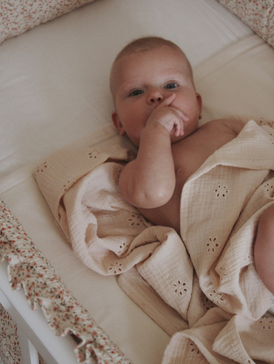 Непромокаемая пеленка «Молоко»