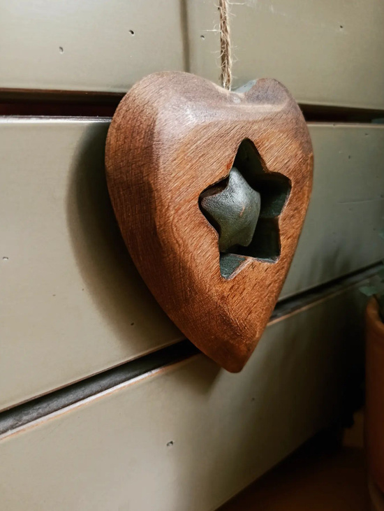 Декор подвесной "Сердечко большое со звездочкой".