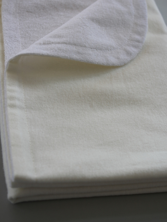 Непромокаемая пеленка «Молоко»