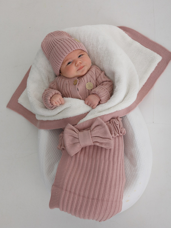 Комплект на выписку вязаный Пудра