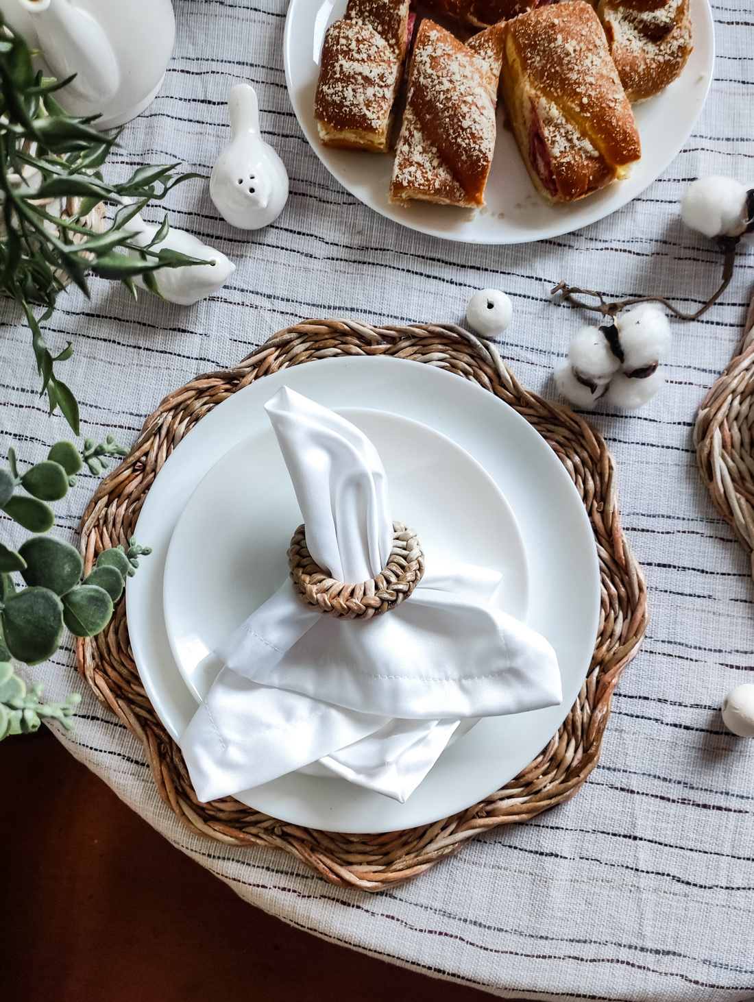 Набор плетеные салфетки и кольца для сервировки стола - фотография товара