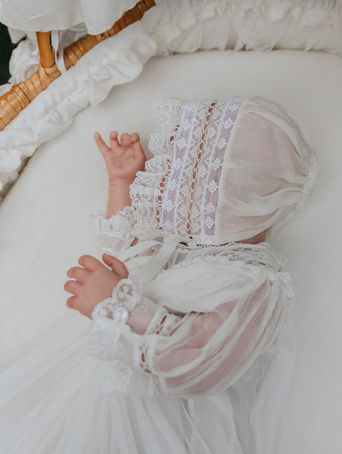 Чепчик «Елизавета» из прозрачного шелка - фотография товара